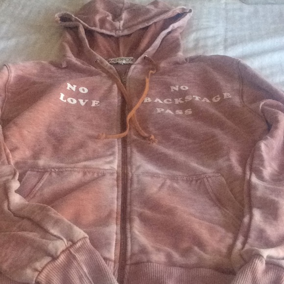 Wildfox “No Love No Backstage Passes” - Picture 5 of 5